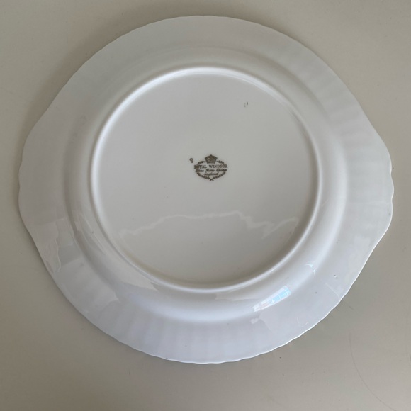 ROYAL WINDSOR FINE BONE CHINA 25th ANNIVERSARY PLATE - Picture 4 of 4